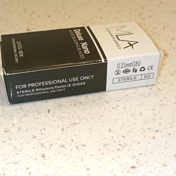 MLA Deluxe Nano Microblading Blades - Picture 3 of 4